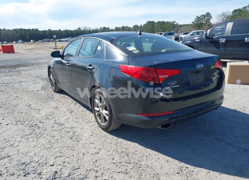 Photo 3 of 2013 Kia Optima LX (VIN 5XXGM4A74DG161347)