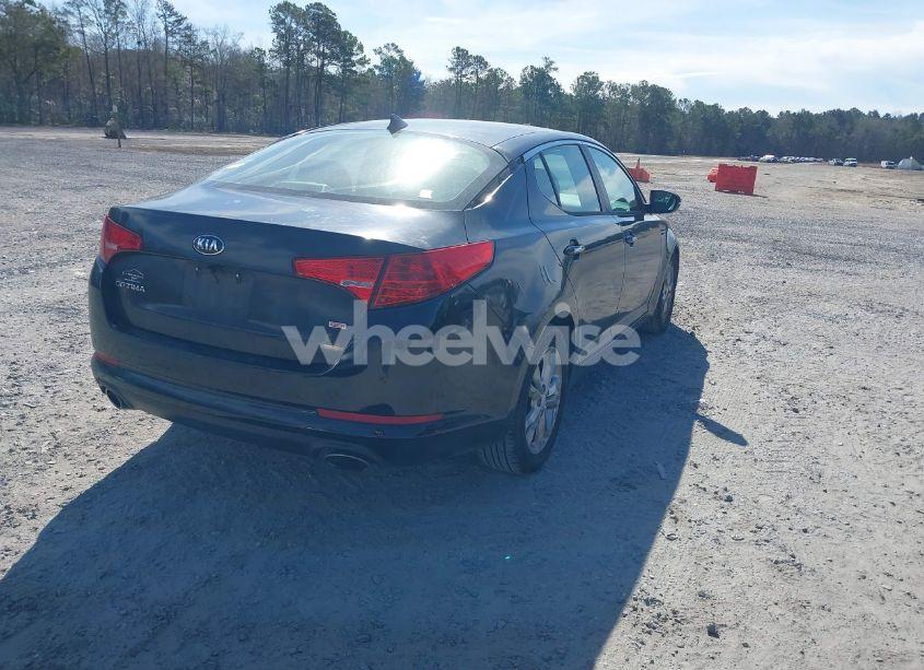 Photo 4 of 2013 Kia Optima LX (VIN 5XXGM4A74DG161347)