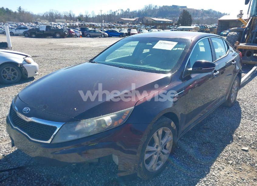 Photo 2 of 2013 Kia Optima LX (VIN 5XXGM4A74DG186121)