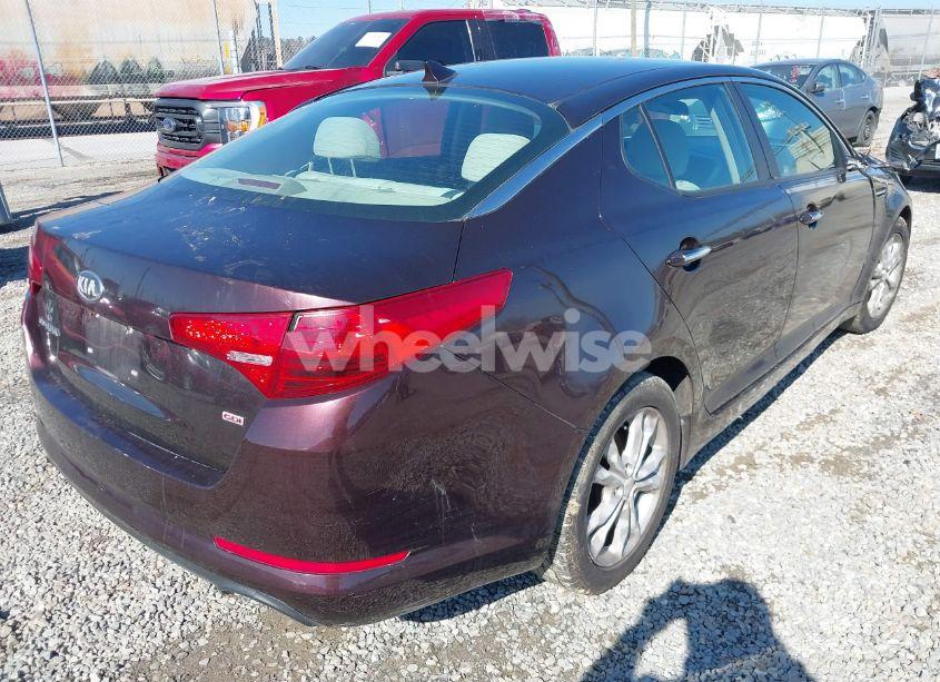 Photo 4 of 2013 Kia Optima LX (VIN 5XXGM4A74DG186121)