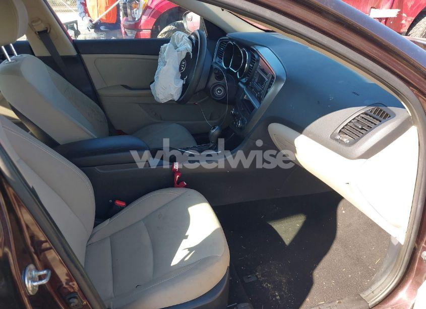 Photo 5 of 2013 Kia Optima LX (VIN 5XXGM4A74DG186121)