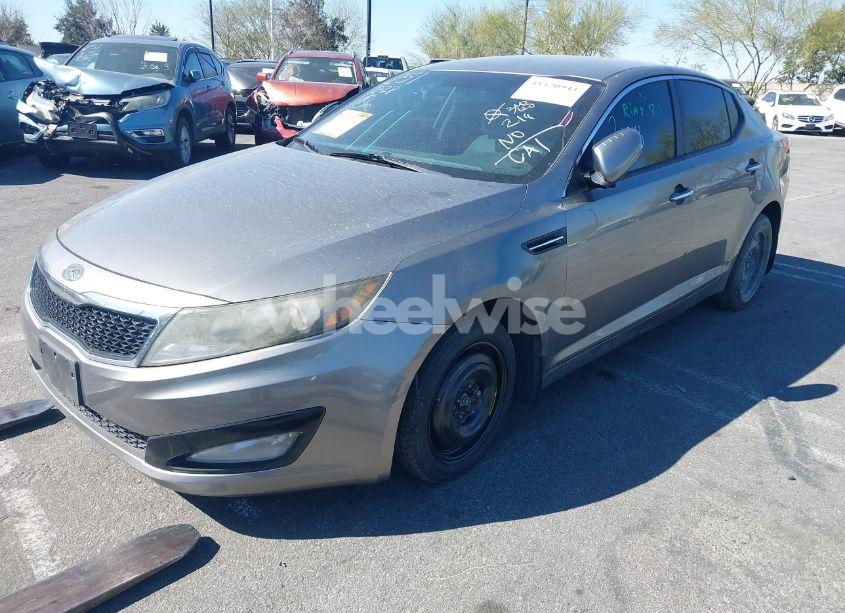 Photo 2 of 2013 Kia Optima LX (VIN 5XXGM4A74DG189133)