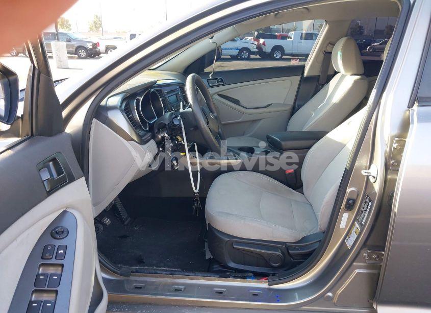 Photo 5 of 2013 Kia Optima LX (VIN 5XXGM4A74DG189133)