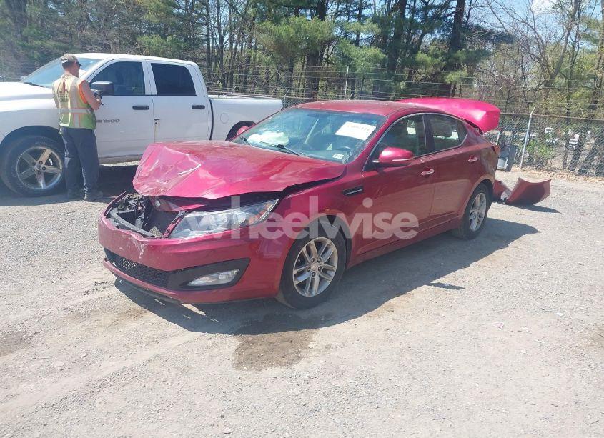 Photo 2 of 2013 Kia Optima LX (VIN 5XXGM4A74DG189357)