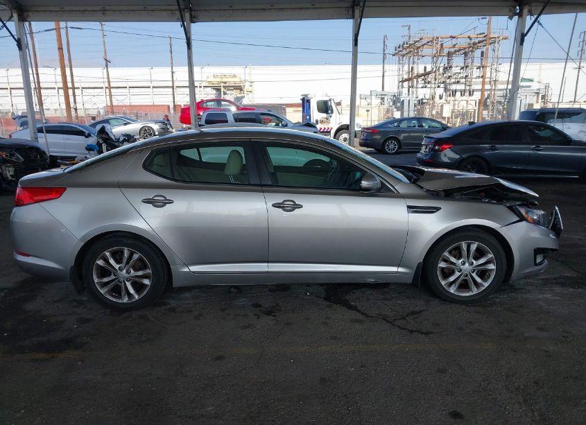 Photo 12 of 2013 Kia Optima LX (VIN 5XXGM4A74DG198575)