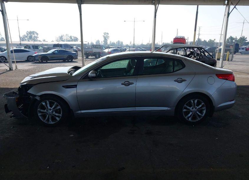 Photo 13 of 2013 Kia Optima LX (VIN 5XXGM4A74DG198575)