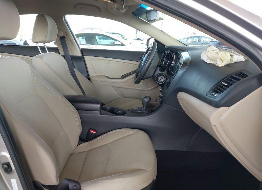 Photo 5 of 2013 Kia Optima LX (VIN 5XXGM4A74DG198575)