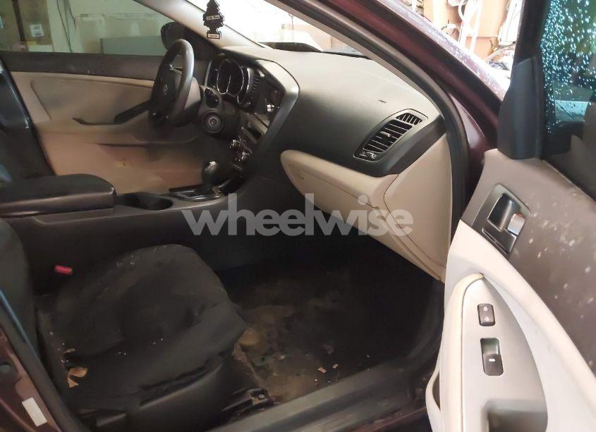 Photo 5 of 2013 Kia Optima LX (VIN 5XXGM4A74DG200650)