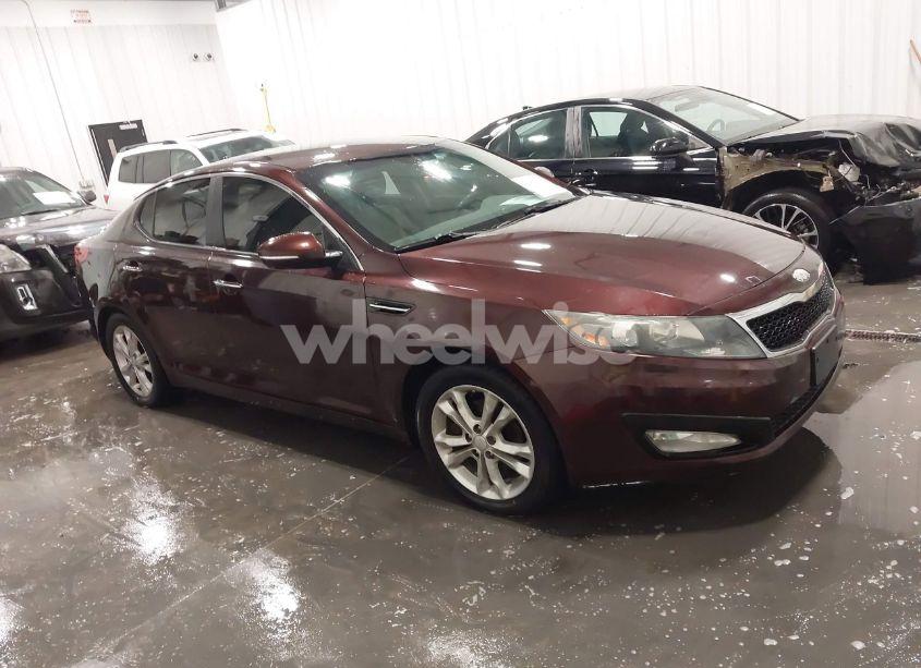 2013 Kia Optima LX (VIN 5XXGM4A74DG215312) main photo