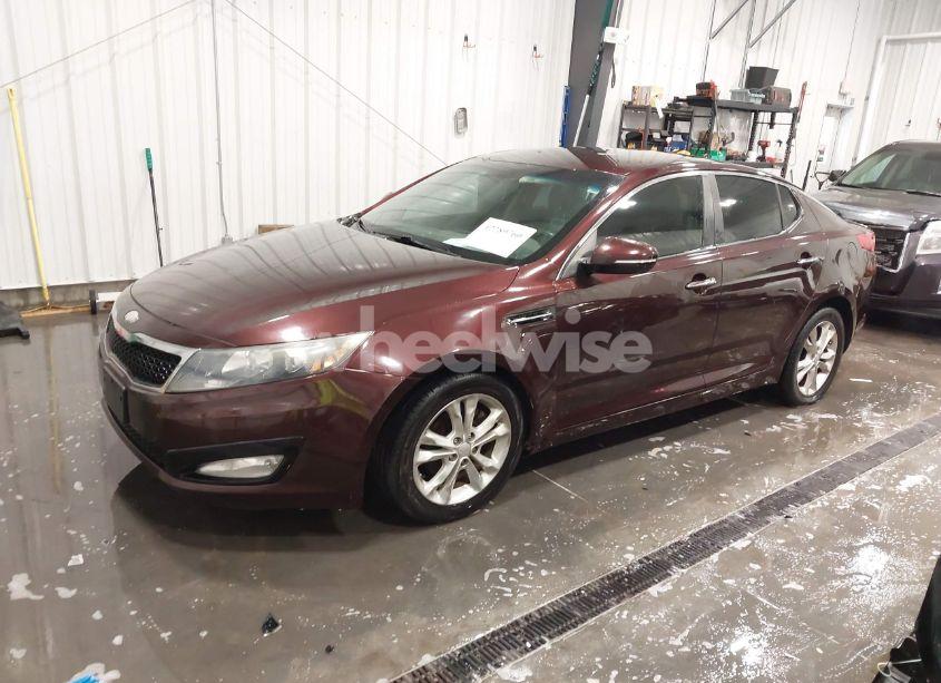 Photo 2 of 2013 Kia Optima LX (VIN 5XXGM4A74DG215312)