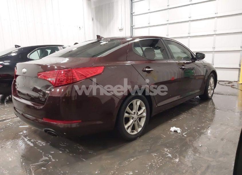 Photo 4 of 2013 Kia Optima LX (VIN 5XXGM4A74DG215312)