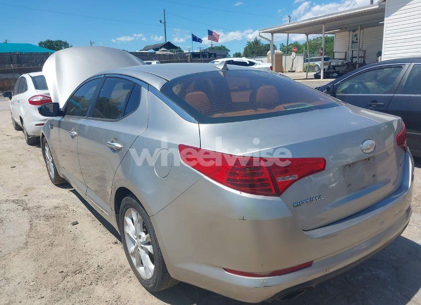 Photo 3 of 2013 Kia Optima LX (VIN 5XXGM4A74DG216153)