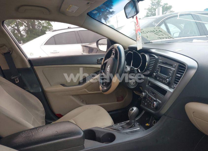 Photo 5 of 2013 Kia Optima LX (VIN 5XXGM4A74DG216153)