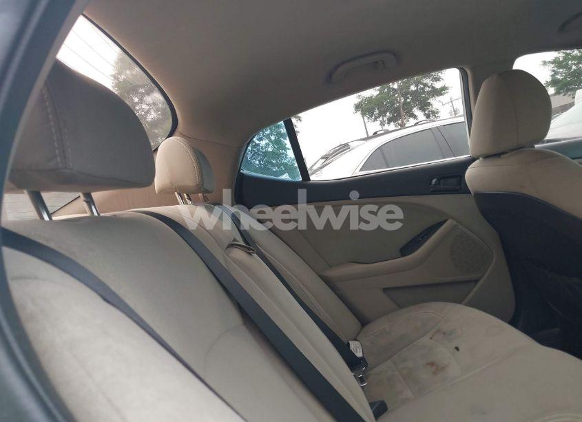 Photo 8 of 2013 Kia Optima LX (VIN 5XXGM4A74DG216153)