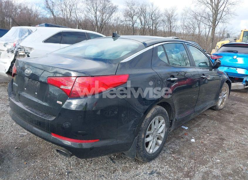 Photo 4 of 2013 Kia Optima LX (VIN 5XXGM4A74DG227685)