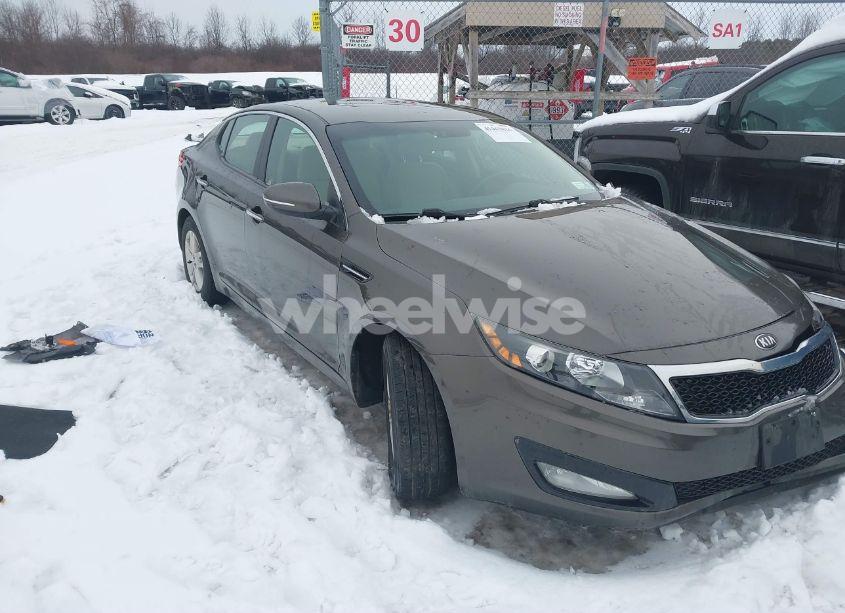 2013 Kia Optima LX (VIN 5XXGM4A74DG230845) main photo