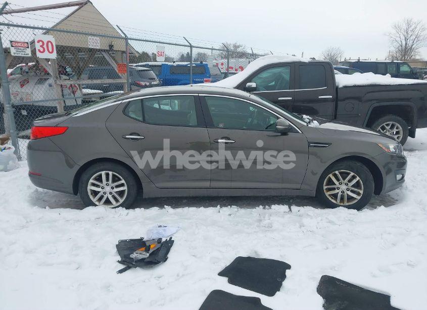 Photo 13 of 2013 Kia Optima LX (VIN 5XXGM4A74DG230845)