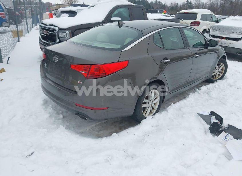 Photo 4 of 2013 Kia Optima LX (VIN 5XXGM4A74DG230845)