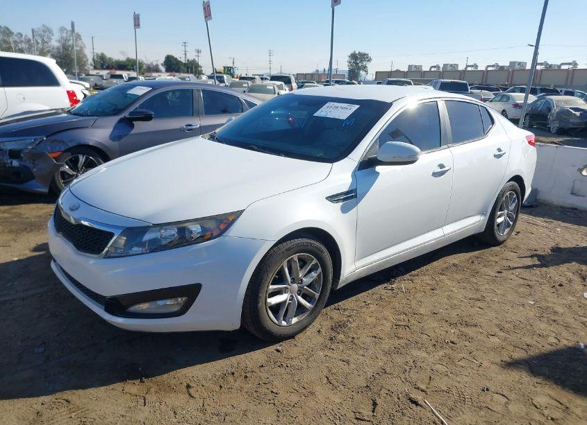 Photo 2 of 2013 Kia Optima LX (VIN 5XXGM4A74DG235026)