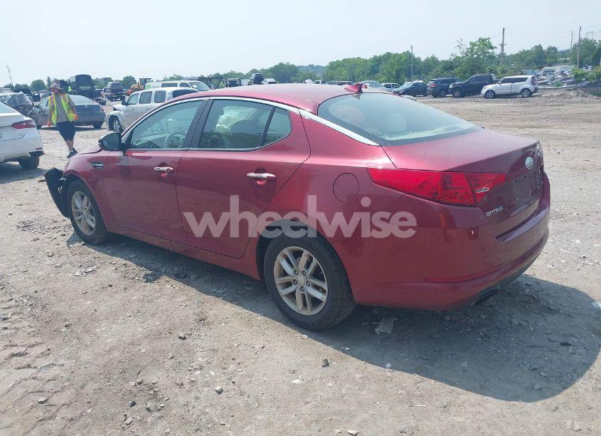 Photo 3 of 2013 Kia Optima LX (VIN 5XXGM4A74DG238766)