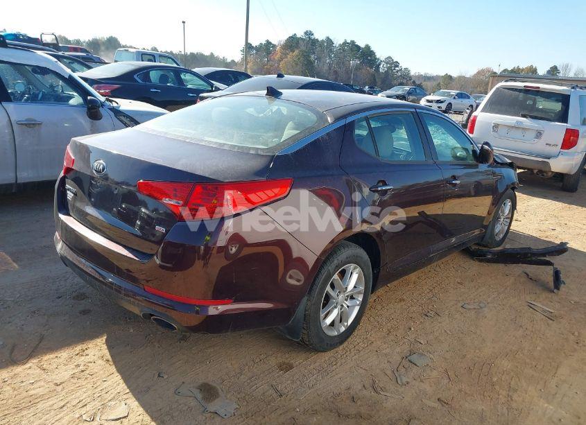 Photo 4 of 2013 Kia Optima LX (VIN 5XXGM4A74DG257866)
