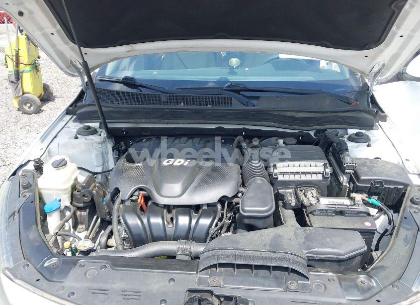 Photo 10 of 2014 Kia Optima LX (VIN 5XXGM4A74EG317632)