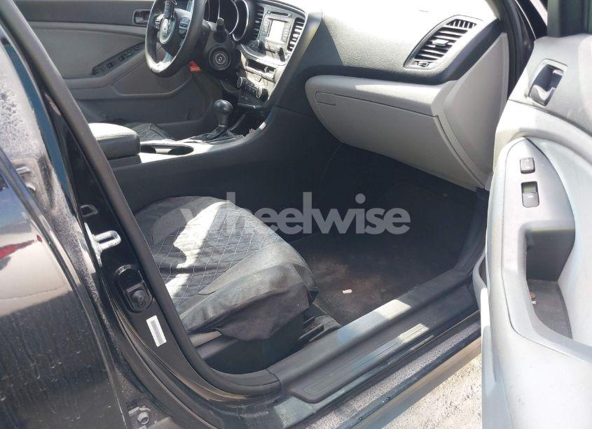 Photo 5 of 2014 Kia Optima LX (VIN 5XXGM4A74EG321146)