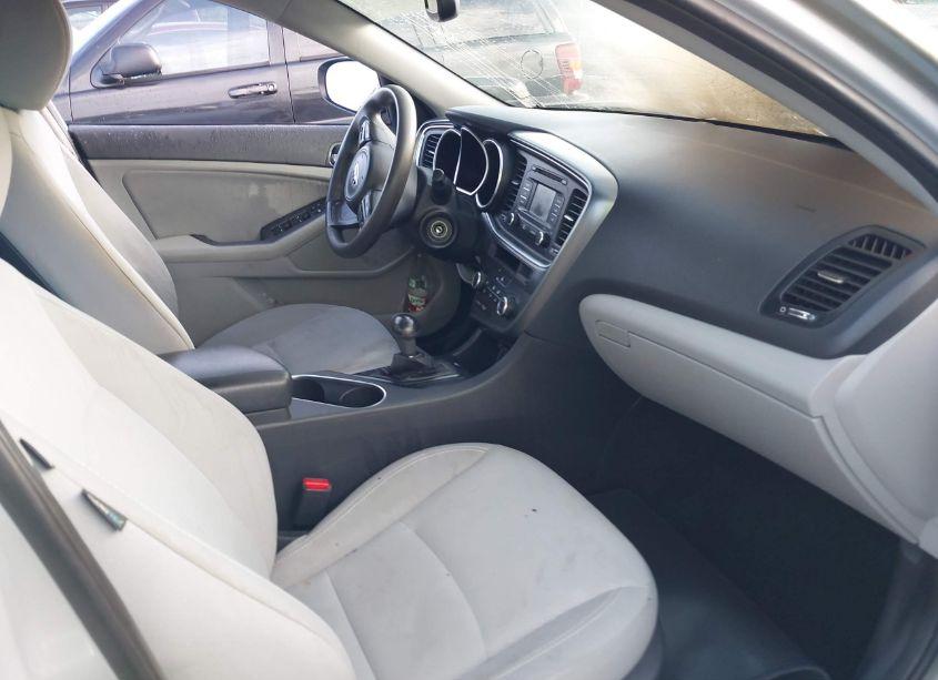 Photo 5 of 2014 Kia Optima LX (VIN 5XXGM4A74EG331658)