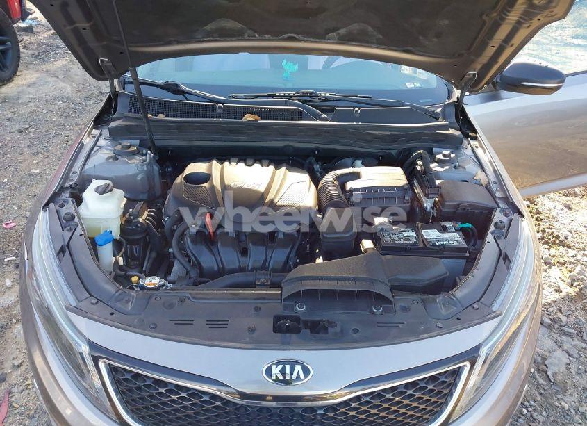 Photo 10 of 2014 Kia Optima LX (VIN 5XXGM4A74EG343664)