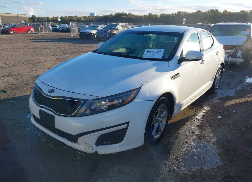 Photo 2 of 2015 Kia Optima LX (VIN 5XXGM4A74FG360563)