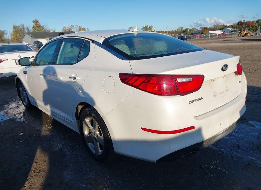 Photo 3 of 2015 Kia Optima LX (VIN 5XXGM4A74FG360563)
