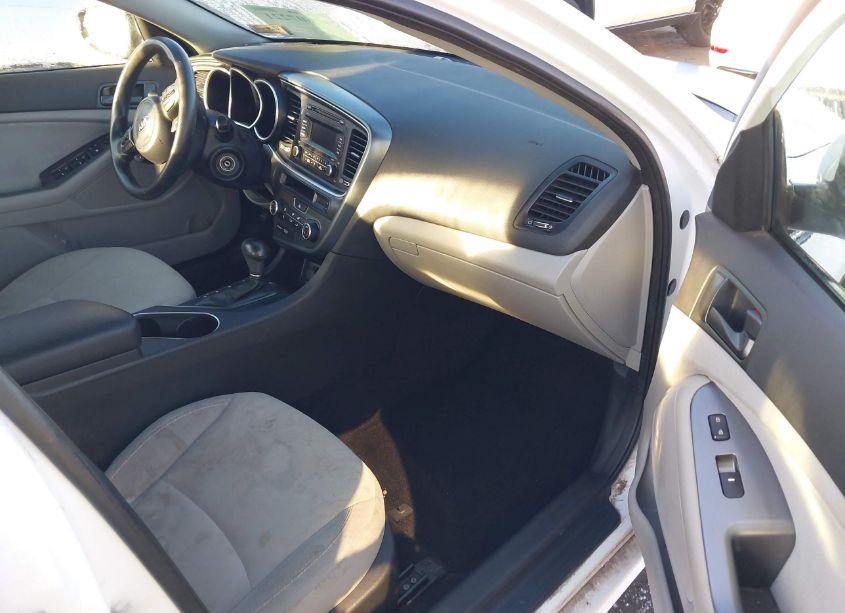 Photo 5 of 2015 Kia Optima LX (VIN 5XXGM4A74FG360563)