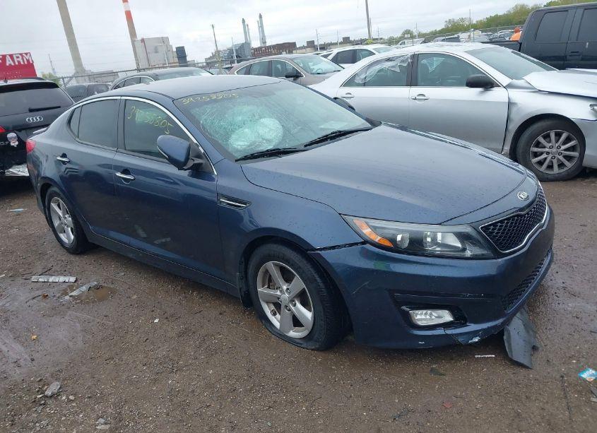 2015 Kia Optima LX (VIN 5XXGM4A74FG362667) main photo