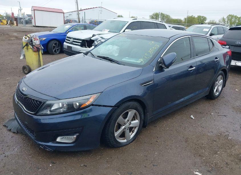 Photo 2 of 2015 Kia Optima LX (VIN 5XXGM4A74FG362667)