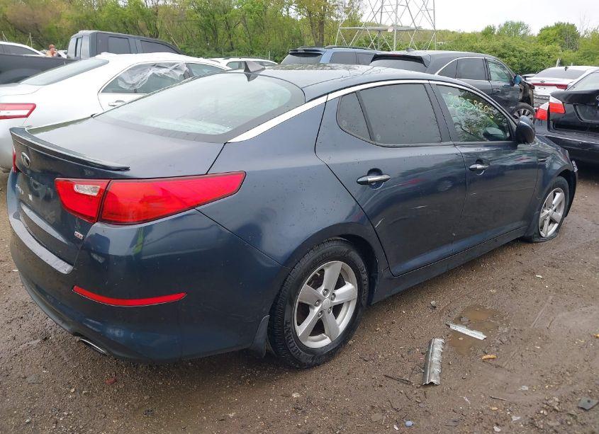 Photo 4 of 2015 Kia Optima LX (VIN 5XXGM4A74FG362667)