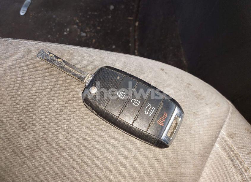 Photo 11 of 2015 Kia Optima LX (VIN 5XXGM4A74FG382238)