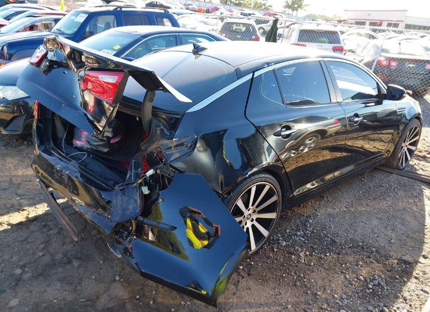 Photo 4 of 2015 Kia Optima LX (VIN 5XXGM4A74FG384586)