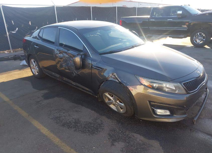 2015 Kia Optima LX (VIN 5XXGM4A74FG401967) main photo
