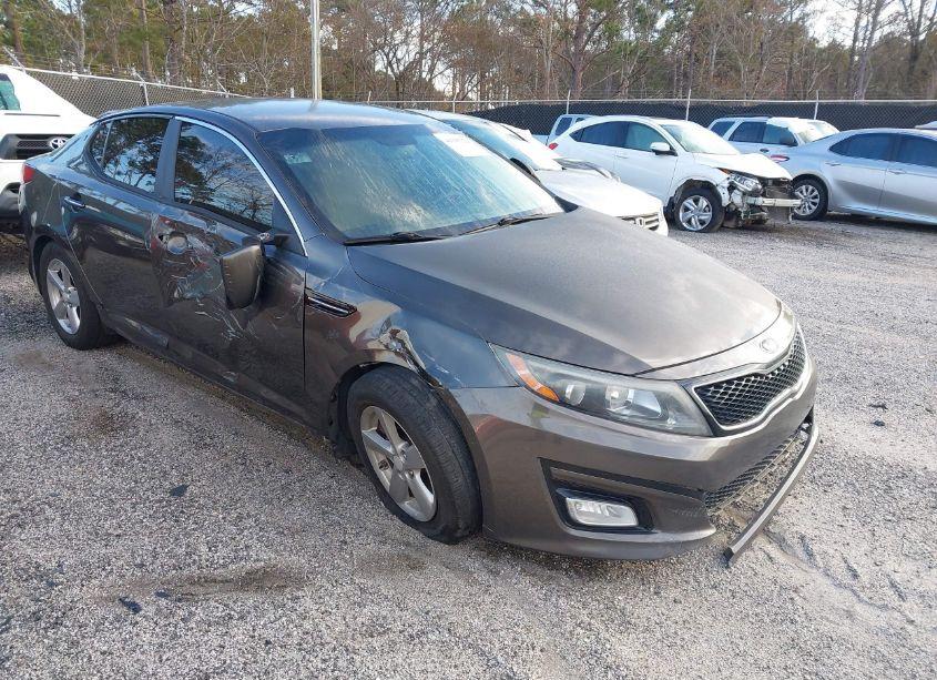 Photo 6 of 2015 Kia Optima LX (VIN 5XXGM4A74FG401967)
