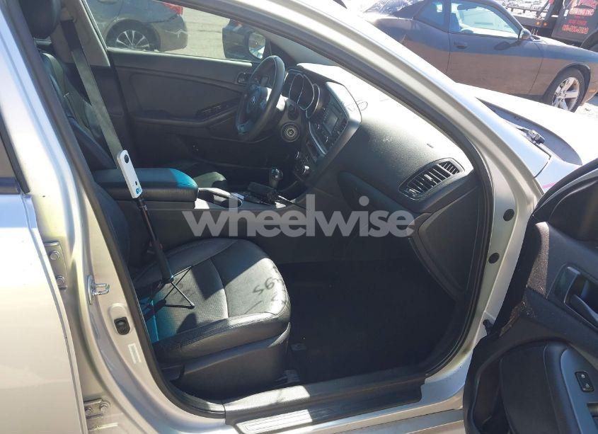 Photo 5 of 2015 Kia Optima LX (VIN 5XXGM4A74FG405193)