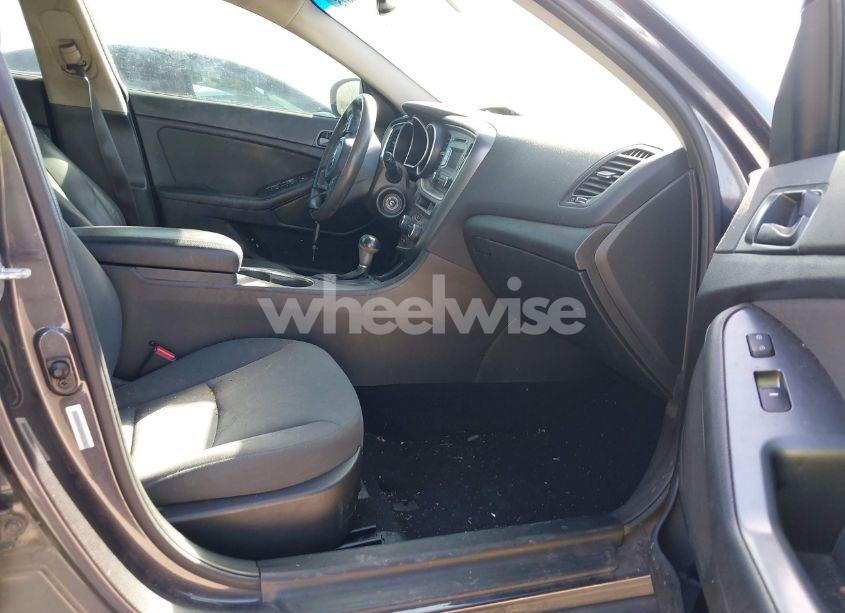 Photo 5 of 2015 Kia Optima LX (VIN 5XXGM4A74FG431793)