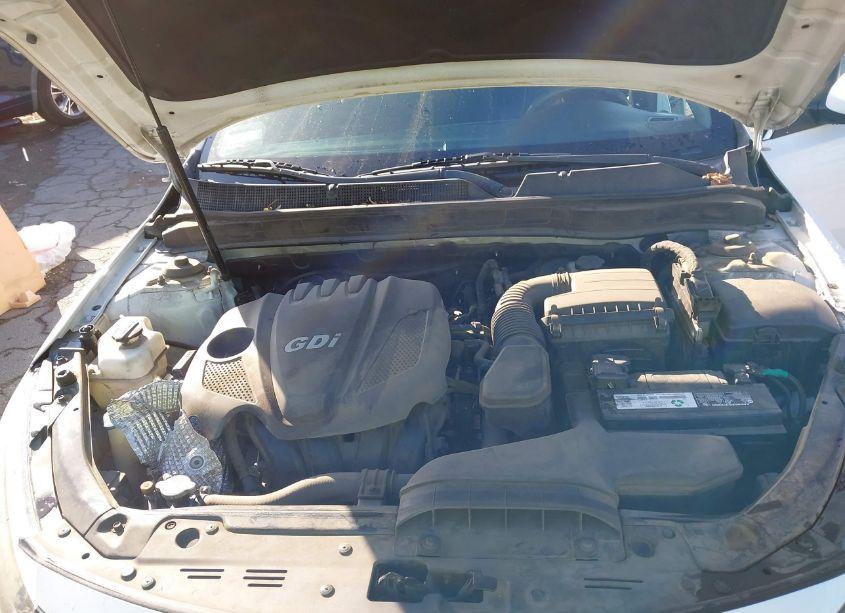 Photo 10 of 2015 Kia Optima LX (VIN 5XXGM4A74FG433639)