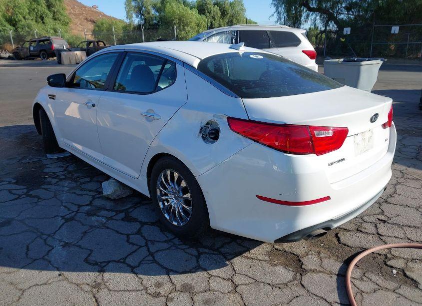 Photo 3 of 2015 Kia Optima LX (VIN 5XXGM4A74FG433639)