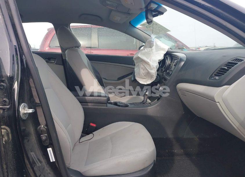 Photo 5 of 2015 Kia Optima LX (VIN 5XXGM4A74FG433933)