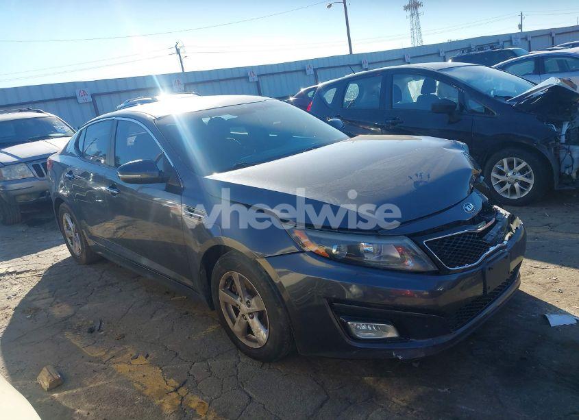 2015 Kia Optima LX (VIN 5XXGM4A74FG438565) main photo