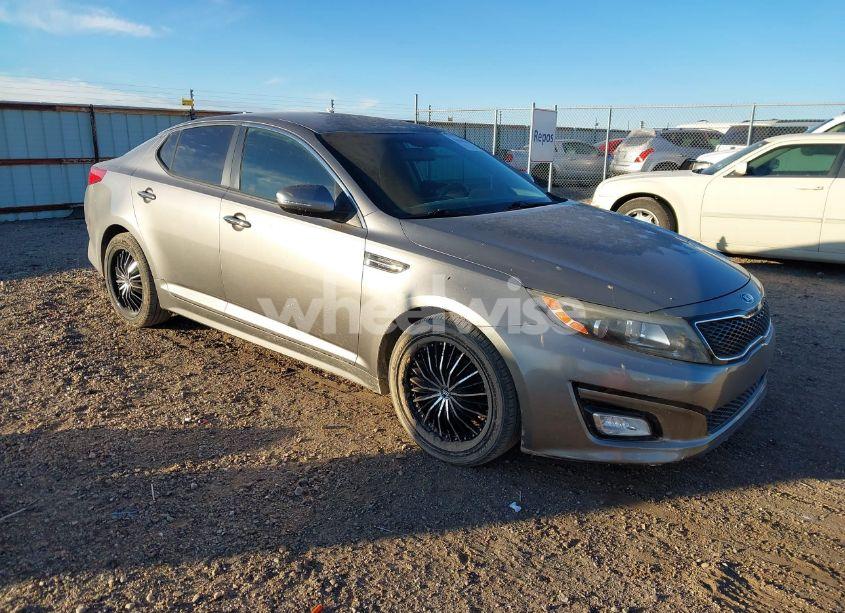 2015 Kia Optima LX (VIN 5XXGM4A74FG446312) main photo