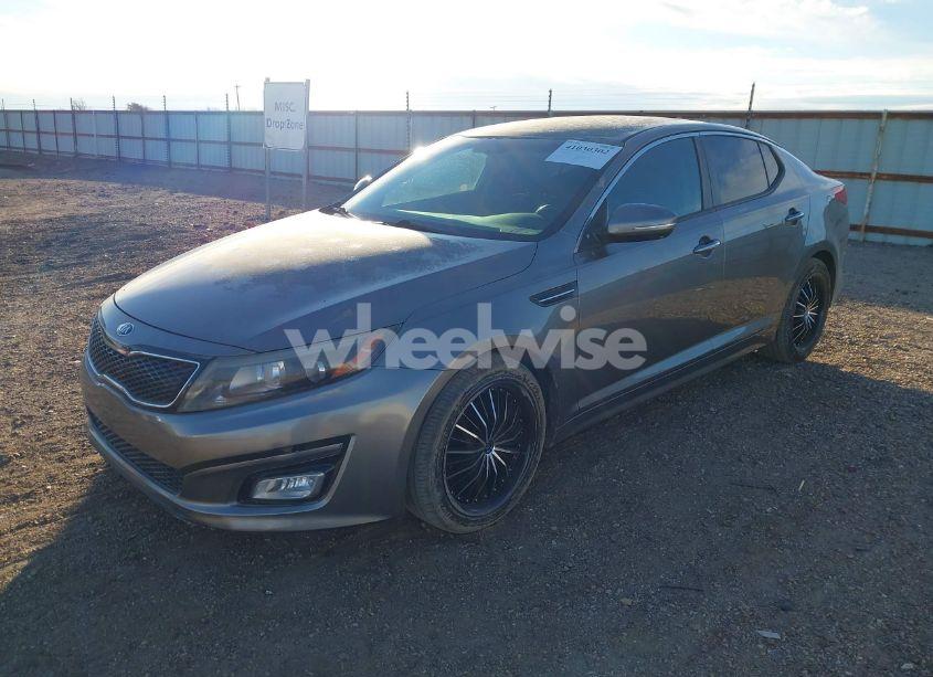 Photo 2 of 2015 Kia Optima LX (VIN 5XXGM4A74FG446312)