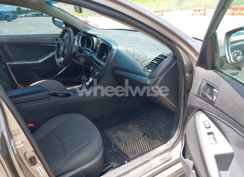 Photo 5 of 2015 Kia Optima LX (VIN 5XXGM4A74FG453180)