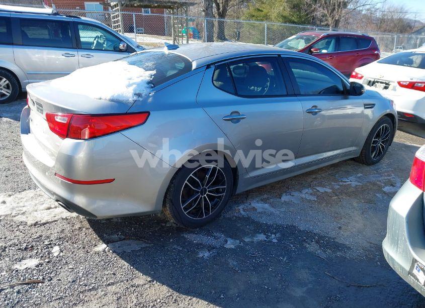 Photo 4 of 2015 Kia Optima LX (VIN 5XXGM4A74FG461909)
