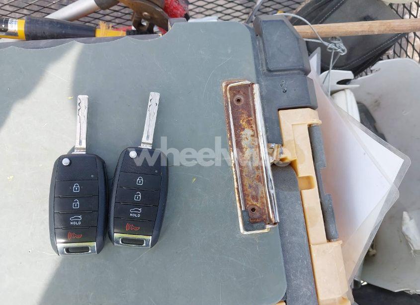 Photo 11 of 2015 Kia Optima LX (VIN 5XXGM4A74FG462090)